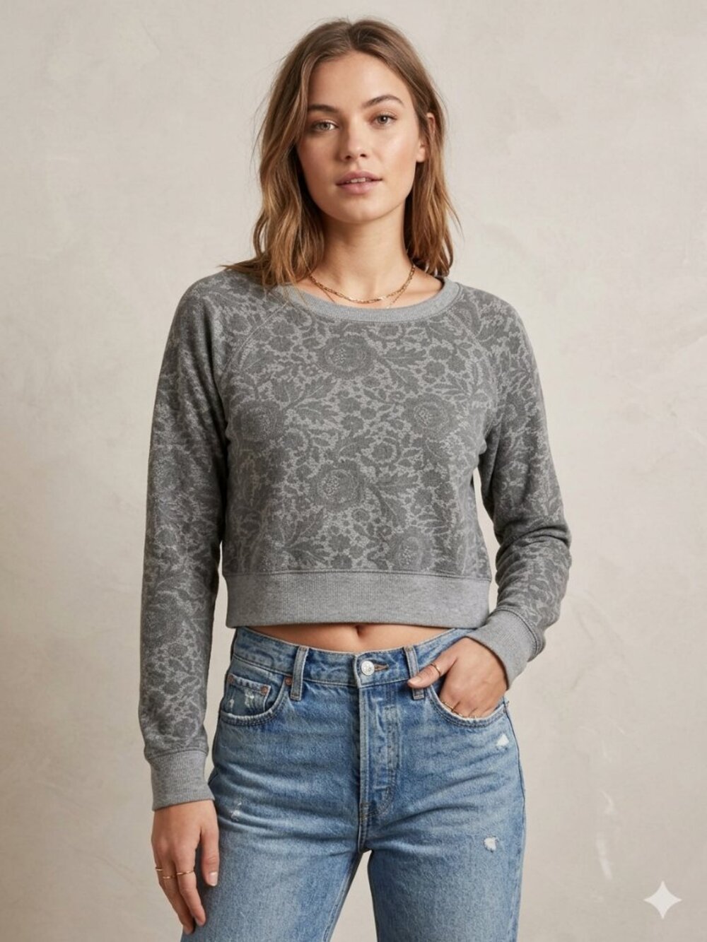 💚3/$12 Aeropostale Floral Gray Cropped Sweatshirt Size M